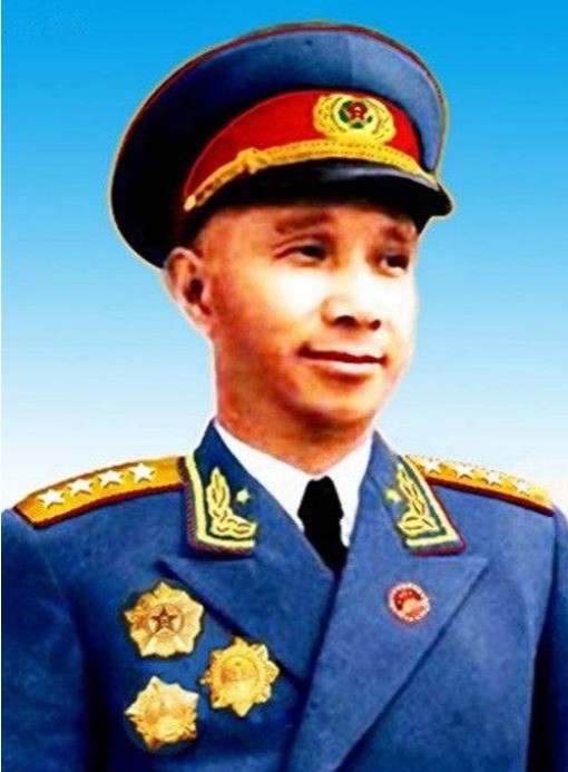 共和国十大大将之首-粟裕大将