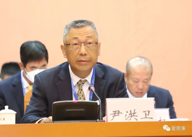 统战部副部长,市工商联党组书记陈国良,以及世莞会第二届会长尹洪卫