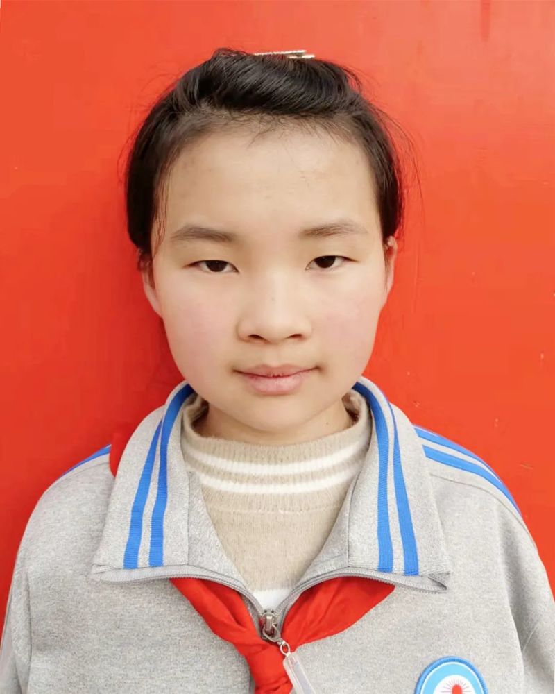 02梓冉同学身上体现了一名莘莘学子至真至善的道德品质,体现了一名