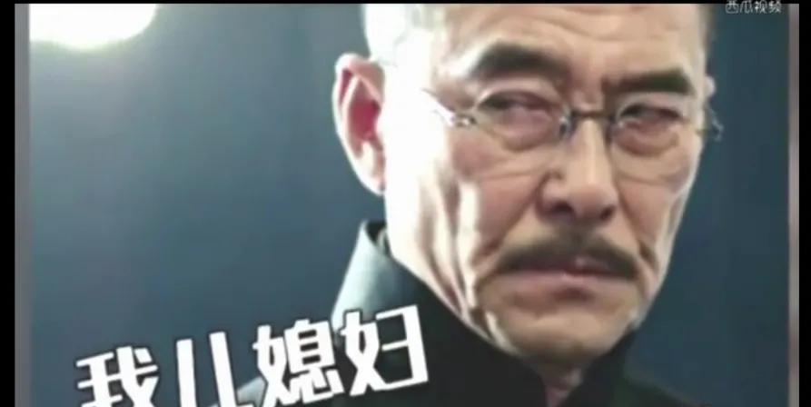 王庆祥自2016年初登微博,因为扮演《北平无战事》中