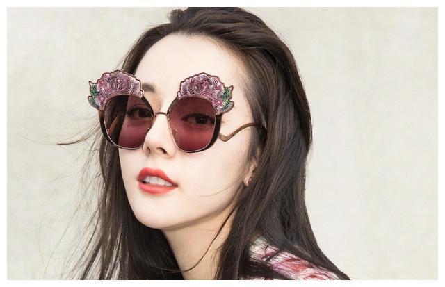 六一儿童节迪丽热巴晒照收获满满的回忆下一个真命天子是谁