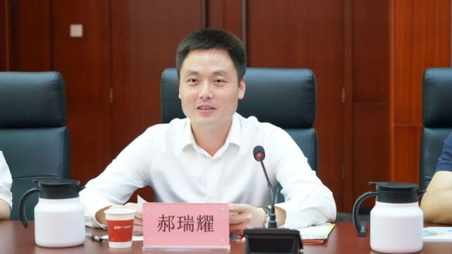 郝瑞耀对盐城市商业联合会考察团一行表示欢迎,希望双方以此次考察为