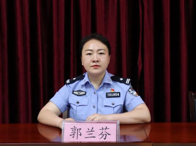 会上,郭兰芬对《凌云县2022年度全员绩效考核工作推进方案》进行学习