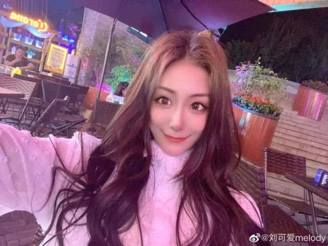 刘雅蓉,就读于韩国庆熙大学,20级舞蹈编导专业,来自山西太原,金牛座