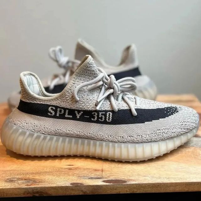 yeezy"sply-350"新油漆条配色上脚,确认发售!