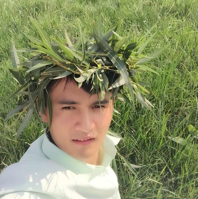 云南大学“凡伟”发现电荷不存在？校方称查无此人