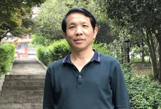 陈满华中国人民大学文学院教授,博士生导师.