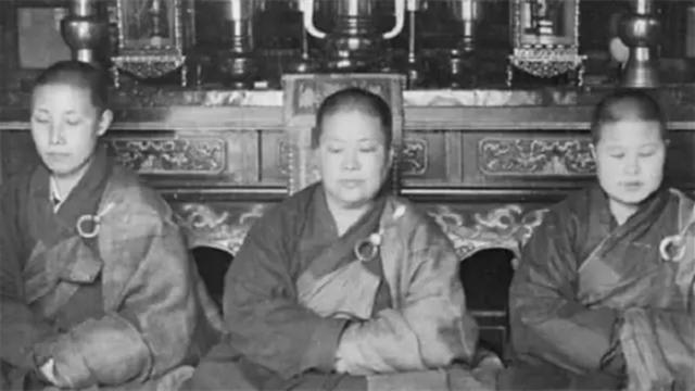 仁义师太绝食7日圆寂坐缸3年肉身不腐女性特征消失