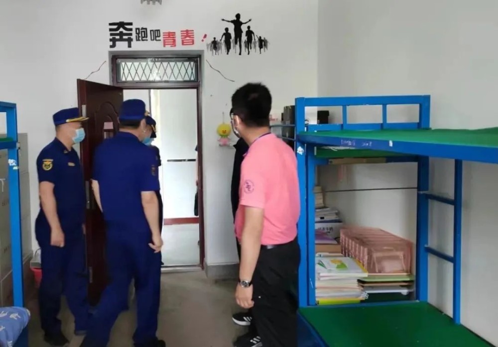 白銀區(qū)強(qiáng)化校園安全職責(zé)?共筑校園安全屏障(圖4)