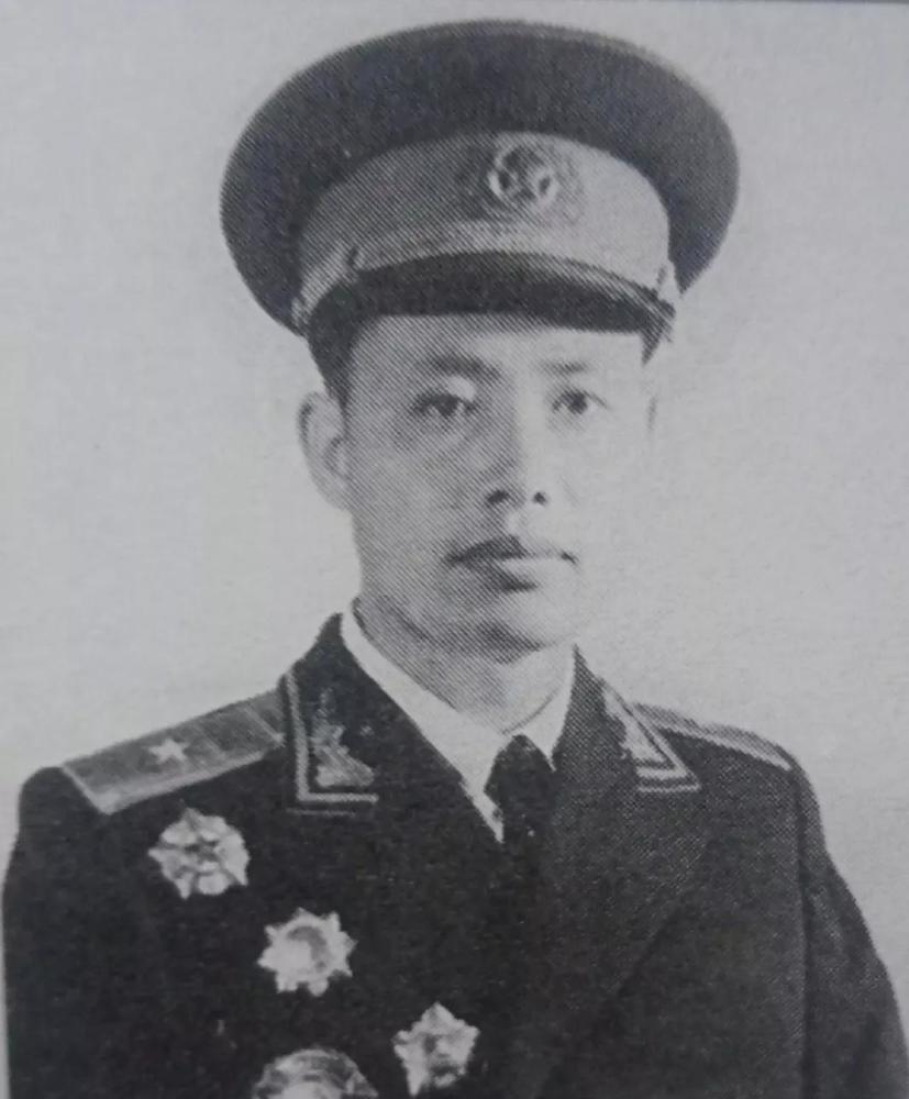 三,级别为正师级的副军长,副政委1955年授予少将(共20人:周学义:13军