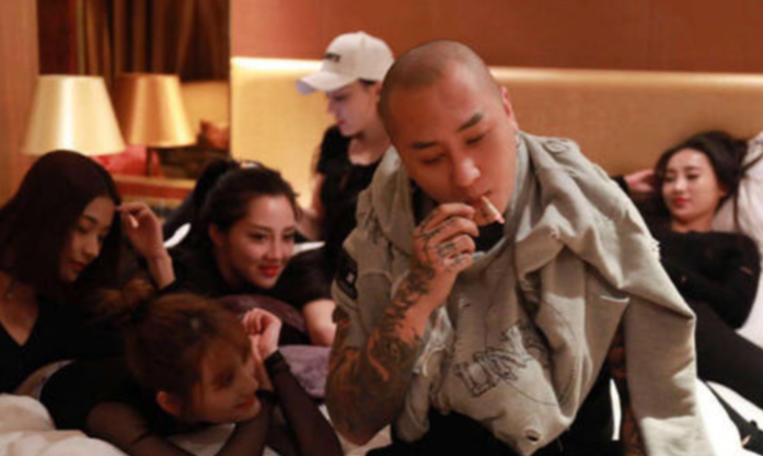 网红方丈招rap团队月薪10w面都没见先给对方发工资