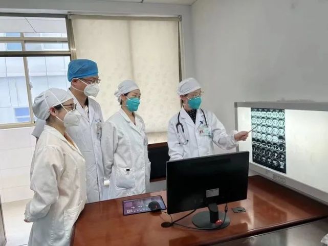 不遵医嘱自行停药,七旬嗲嗲全身多处感染结核