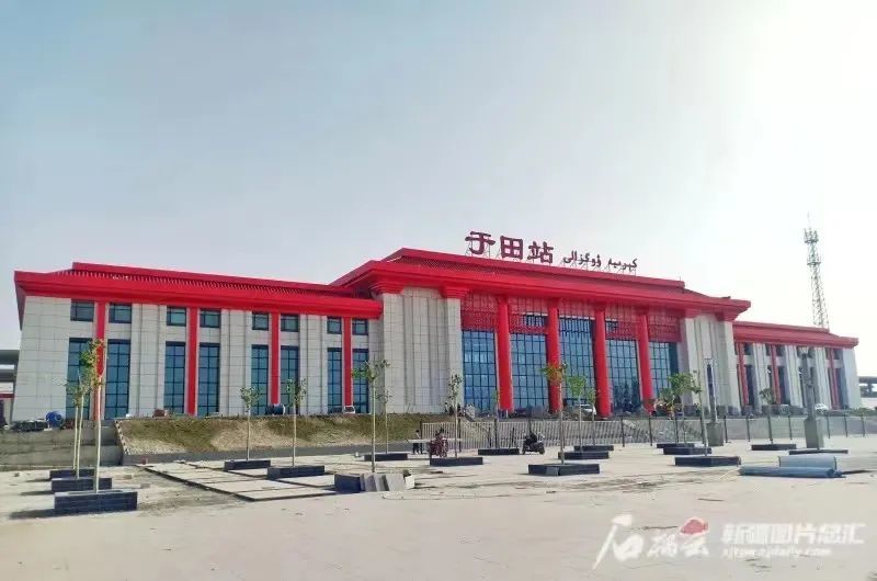 无论是"丝路古国"主题的于田站"绿洲卫士"主题的且末站,还是以"戍守