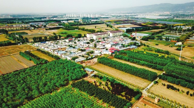 太原市晋源区晋阳堡村农房抗震改造后风景美如画.