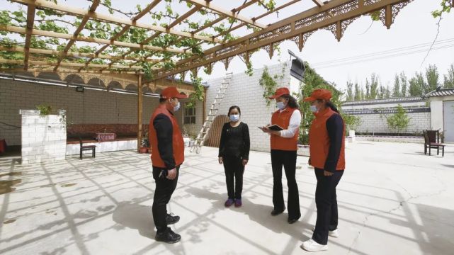 近日,记者走进阿克苏市依干其镇尤喀克科克巴什村,沃野田畴,风光独好.