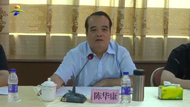 省地方志办主任陈华康充分肯定《吴阳镇志》编纂工作,他指出,编纂工作