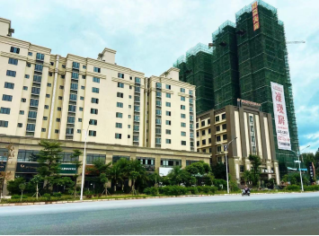 曾陷延期交房风波的容县金领郦城复工了