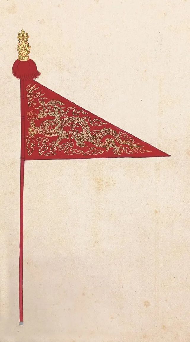 图二 皇帝卤簿五色金龙纛之黄缎旗图一 皇帝卤簿黄龙大纛《卤簿图》