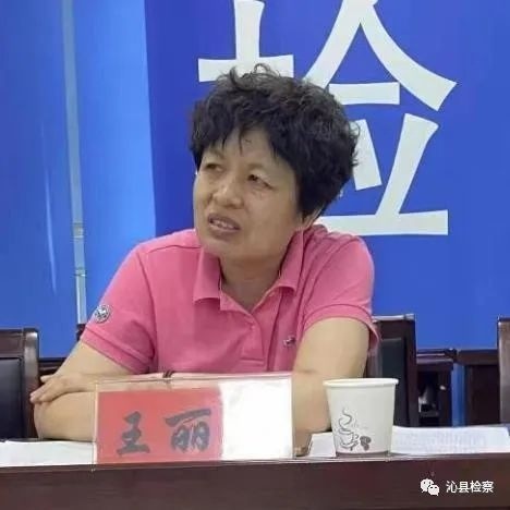 副县长王宇靖强调,"流动餐厅"是食品安全的重要一环,事关人民群众生命