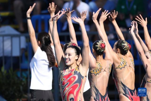 游泳世锦赛：中国队夺得花游集体技术自选冠军_腾讯新闻