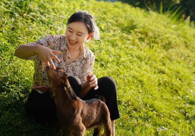 乡愁沈丹23岁离异成为单亲妈妈从负债累累逆袭成千万网红