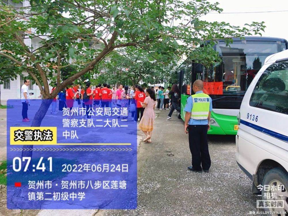 叮~賀州交警又“上線”護(hù)航中考了!(圖5)