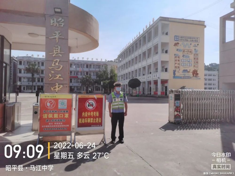 叮~賀州交警又“上線”護(hù)航中考了!(圖22)