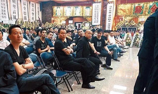 大名鼎鼎的陈慧敏就曾是"十四k"里一员.在香港9