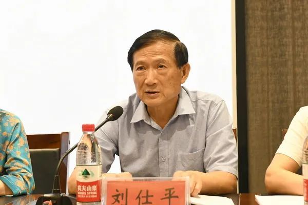 商丘工学院召开2022年暑期教学工作会议|商丘工学院|刘仕平|丁艳红