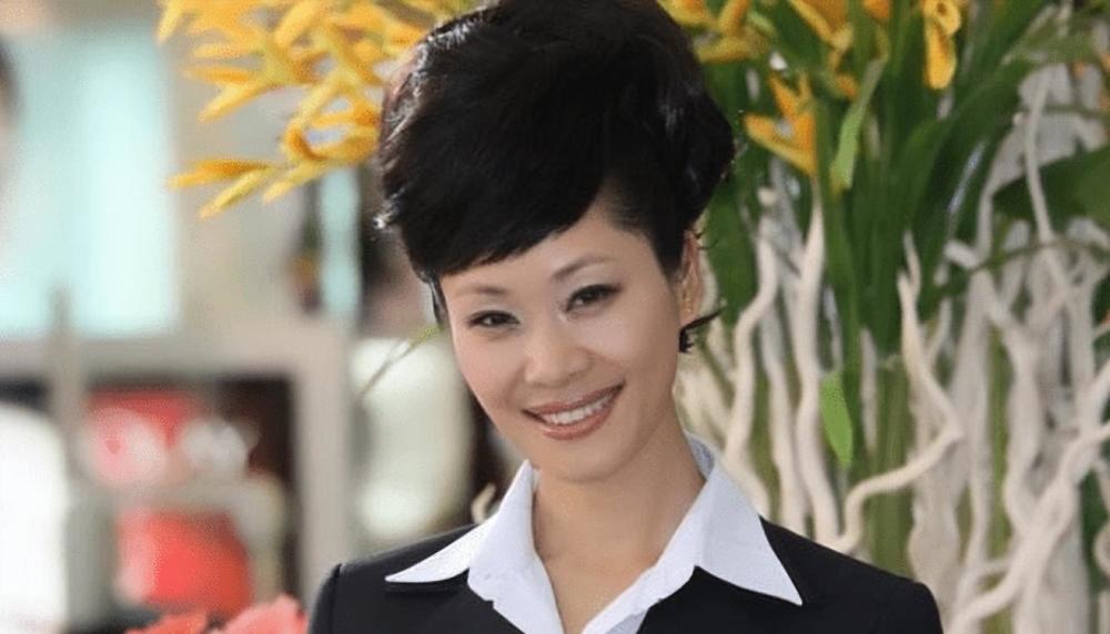 回看于文华的前57年或许离开第一任丈夫李凡才是好的归宿