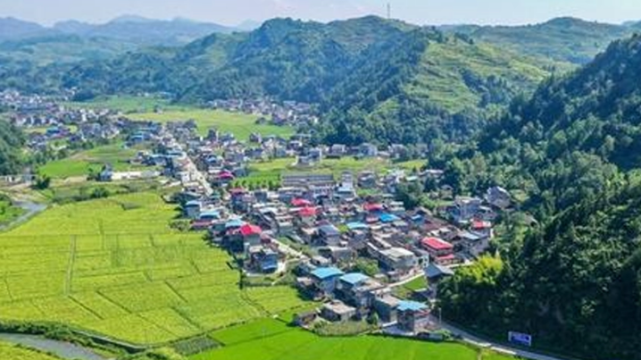 桂塘镇,隶属于湖南省湘西土家族苗族自治州龙山县,地处湘鄂渝边区,东