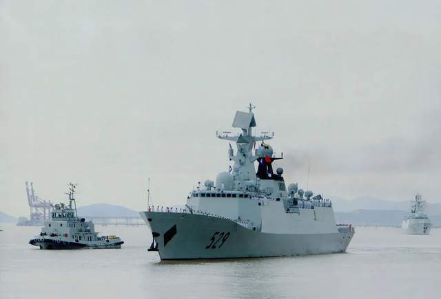 从054a护卫舰开始,中国海军战舰就连续"下饺子",根本停不下来