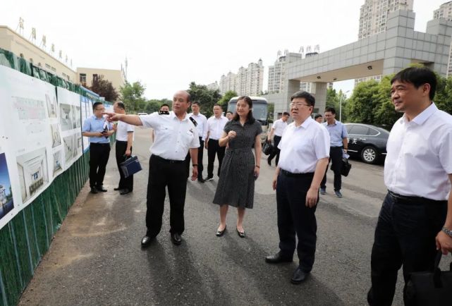 6月27日上午,市委书记任泽锋调研淮南海关(筹)工作,他强调,要加快推动