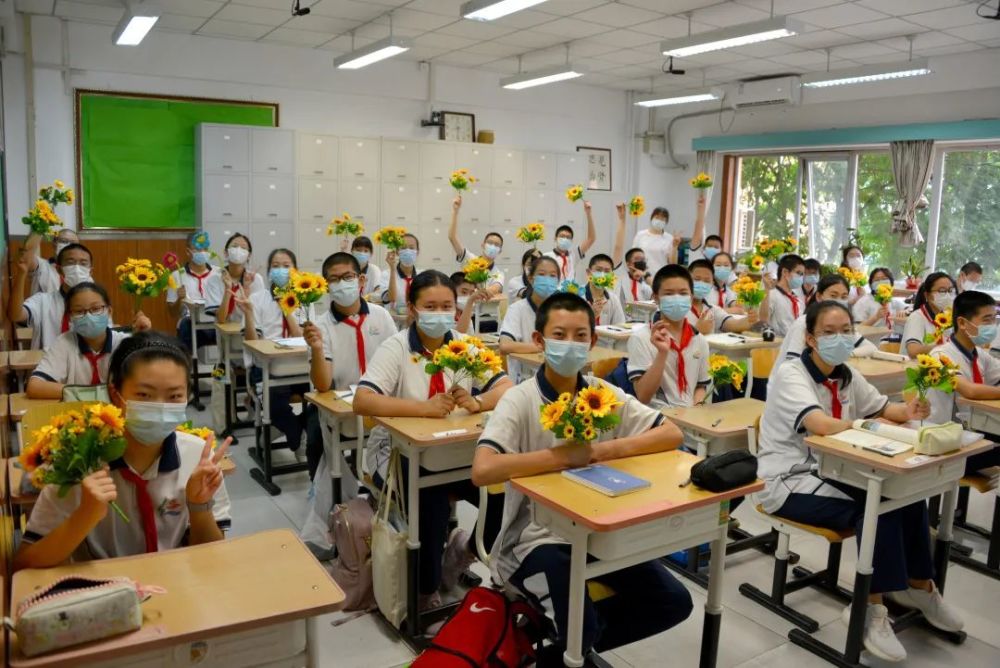 天通苑学校▲燕丹学校"昌平抗疫不到位现象曝光平台"上线邀请广大市民