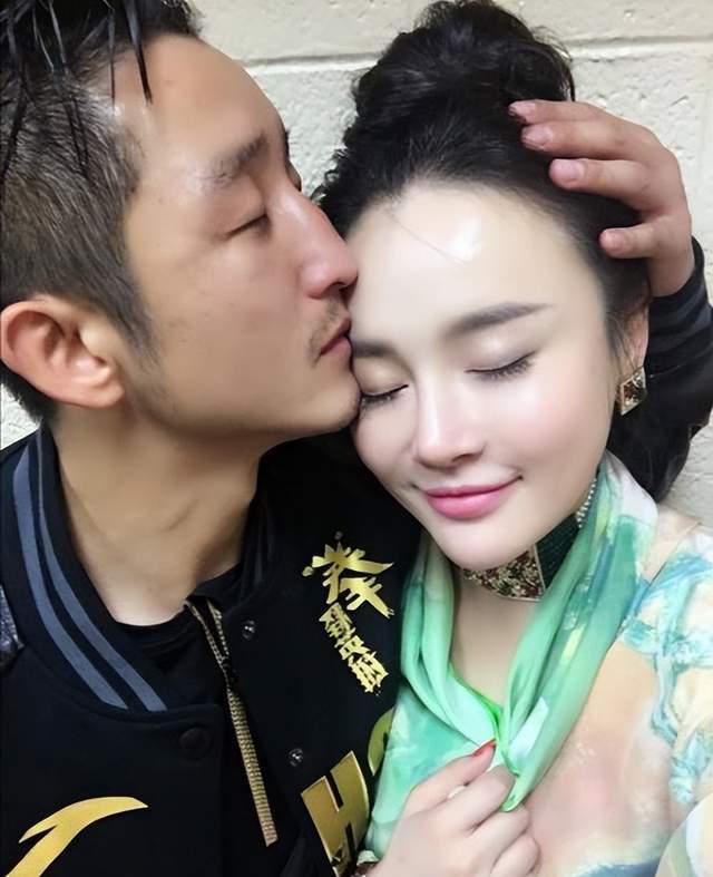冉莹颖首次曝光减肥后素颜照,网友:整到不好看了,还是原来漂亮