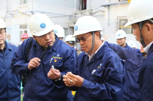 香港中华煤气新任掌门黄维义：向下扎根、向上生长_腾讯新闻