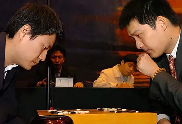 围棋名将常昊近况不顾恩师反对娶大8岁的二婚师姑携手至今
