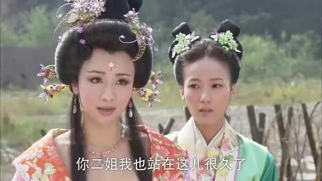 的讨厌王宝钏,更多的是她对王宝钏恨铁不成钢,妹妹好好地相府千金不做