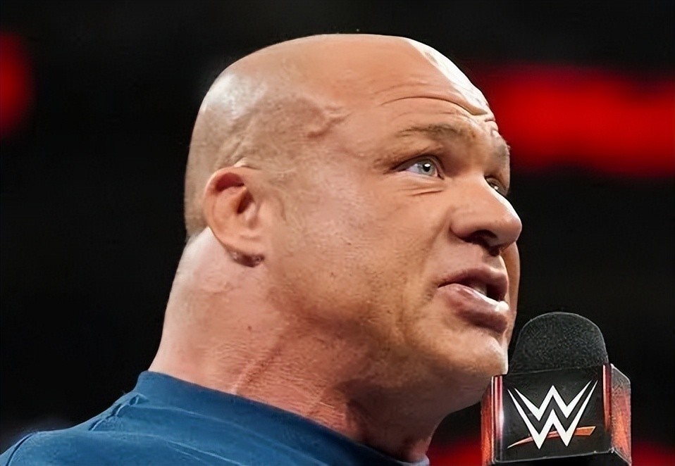 wwe名人堂成员科特·安格(kurt angle)近日接受了nbc波士顿体育台的