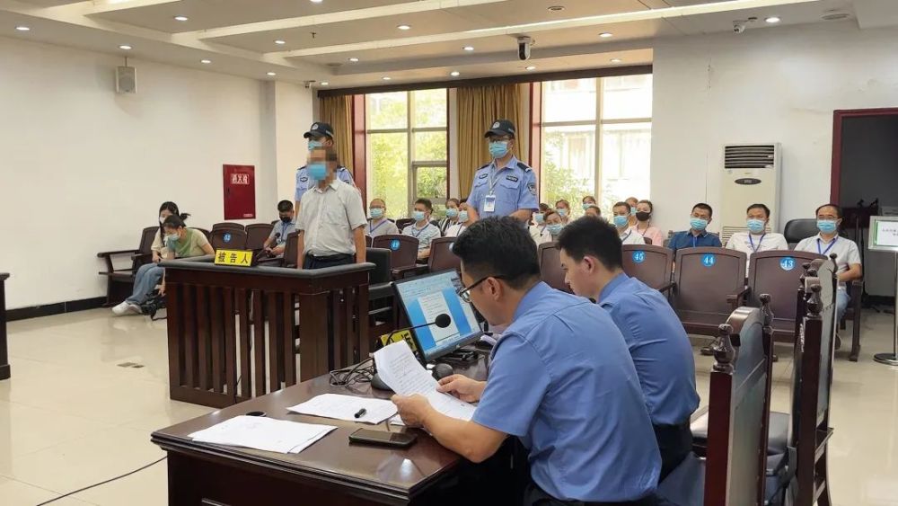 南江法院公开开庭审理4件拒不执行判决裁定案件4人获刑