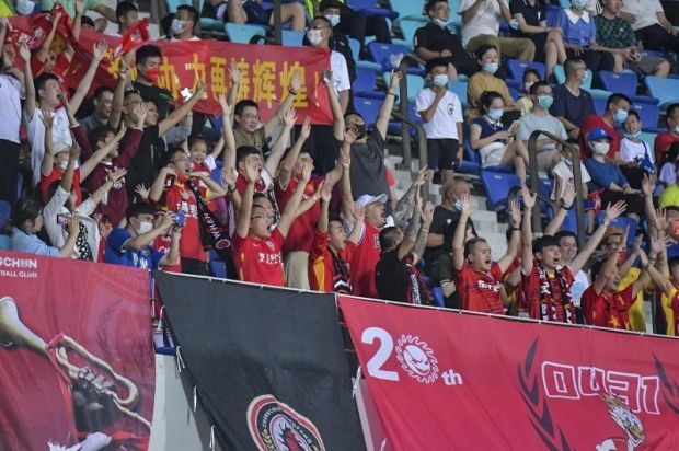 中足联筹备组解读2022赛季中超筹备情况揭幕战将有观众入场，足协公布中超新赛季准入名单