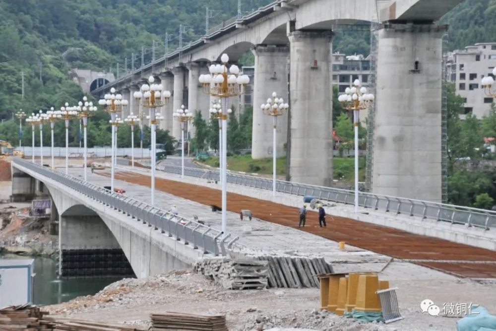 铜仁水晶阁大桥主体建成