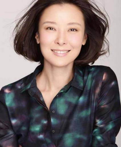 比韩雪还"红三代"柯蓝,曾被断言活不过38岁,今48岁仍未婚无子