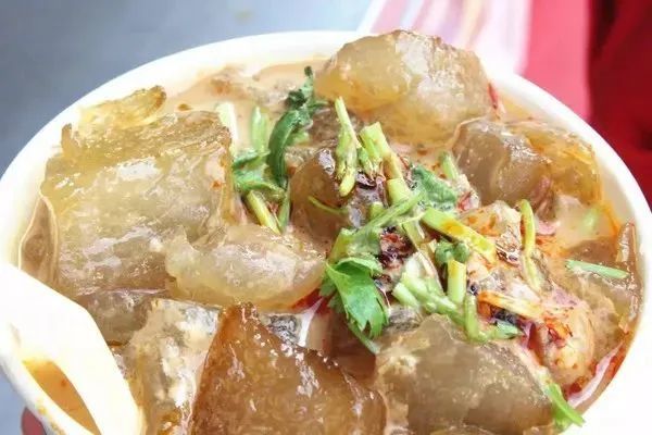 大连炒焖子,如此接地气的美食,吃一口就懂了!