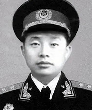 刘西元中将40军参谋长何振亚将军是陕西汉阴县(今宁陕县)人,1955年被