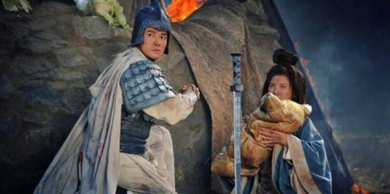 刘备的两个女儿,刘禅和甘夫人都走散不见了,是赵子龙单枪匹马闯进曹营