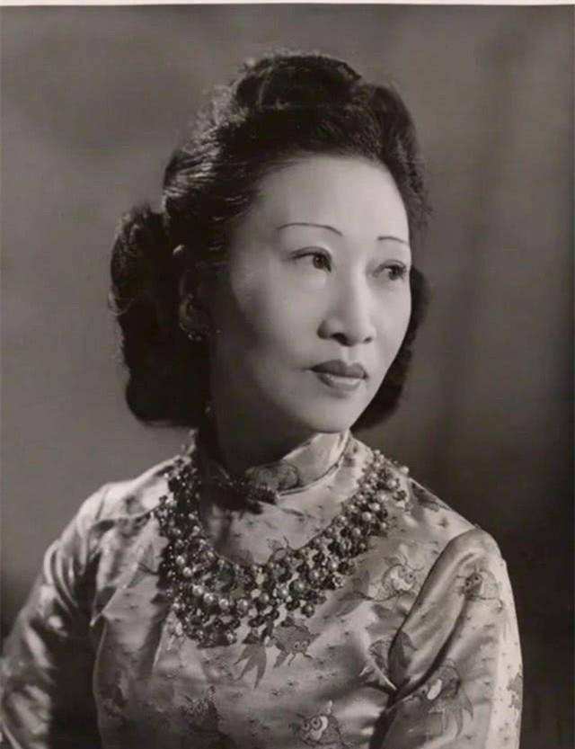 民国第一名媛黄蕙兰花百万大洋购入翡翠青椒如今只剩黑白照片