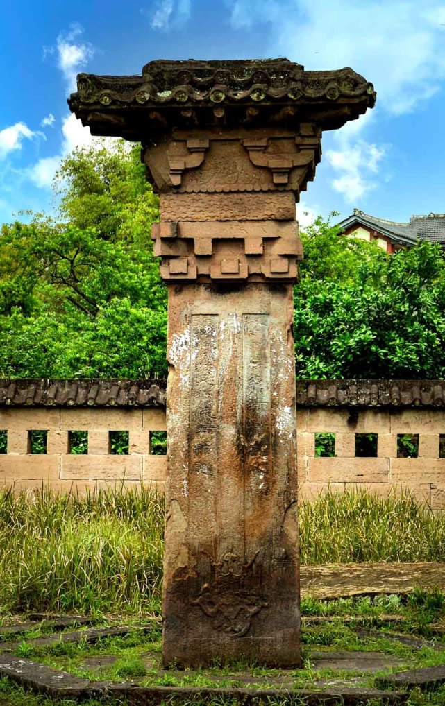 冯焕阙自建立以来,经历1900余年,经过历代悉心保护,至今保存较好.