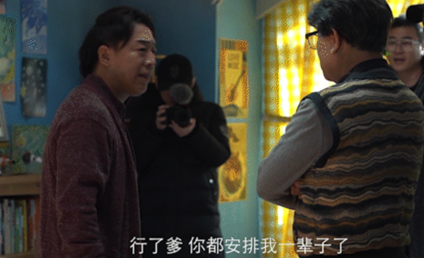 梦回旧情，在梦的迷雾中寻找爱的方向——解析梦见男朋友在我家，突然以前喜欢他的那个女孩找来了的深层含义