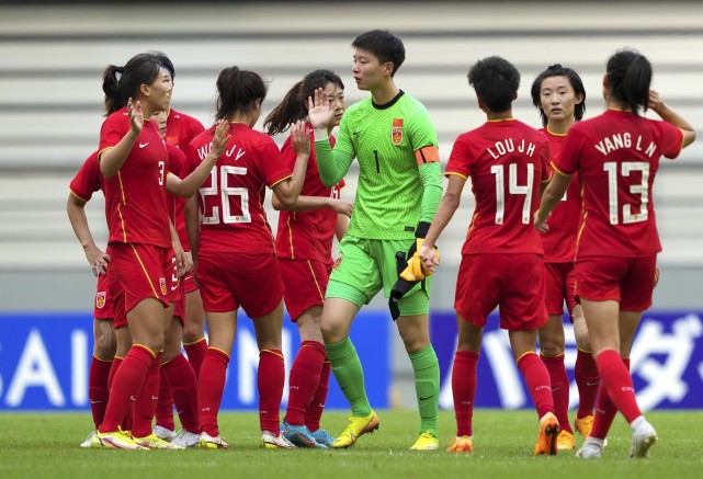 亚洲杯中国队对日本队_亚洲女足杯中国同泰国比赛_日本充气娃娃飞飞机杯机杯